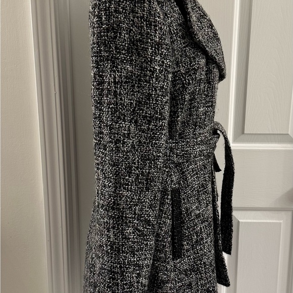 Tahari Wool blend Trench Coat Ruffle Size 10 - Picture 9 of 16